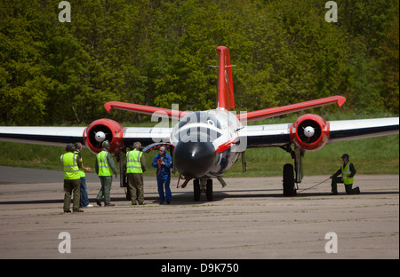 Canberra guerra fredda degli anni sessanta RAF aeromobili a Bruntingthorpe airfield leicestershire Foto Stock