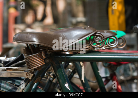 Asia, India, nello Stato del Tamil Nadu, Kanchipuram, Close-up di biciclette Foto Stock