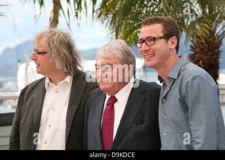 Produttore Danny Krausz, direttore Claude Lanzmann e produttore David Frenkel al Le dernier des Injustes photocall del film Foto Stock