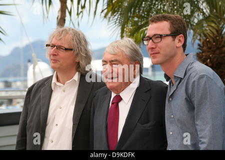 Produttore Danny Krausz, direttore Claude Lanzmann e produttore David Frenkel al Le dernier des Injustes photocall del film Foto Stock