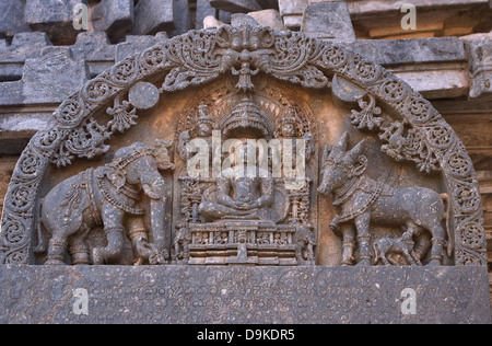 Asia, India, Karnataka, Sravanabelagola, Akkana Basadi, scultura in pietra Foto Stock