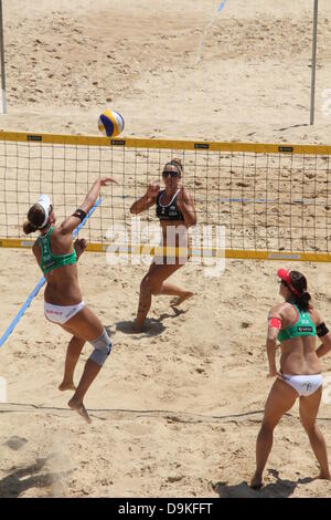 20 giugno 2013 Forrer-Vergé-Dépré Svizzera v Day-Pavlik USA team swatch beach volley campionati del mondo torneo nel foro Italico a Roma Italia Foto Stock