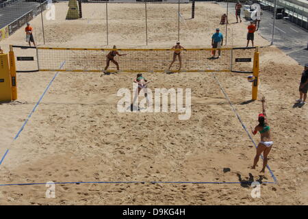 20 giugno 2013 Forrer-Vergé-Dépré Svizzera v Day-Pavlik USA team swatch beach volley campionati del mondo torneo nel foro Italico a Roma Italia Foto Stock