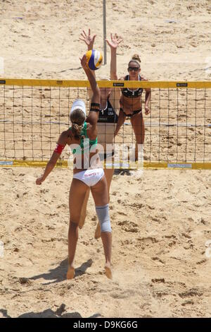 20 giugno 2013 Forrer-Vergé-Dépré Svizzera v Day-Pavlik USA team swatch beach volley campionati del mondo torneo nel foro Italico a Roma Italia Foto Stock