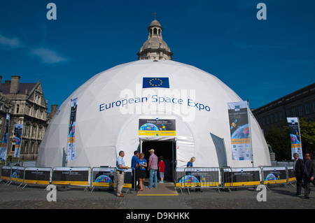 Spazio europeo Expo tenda in Trinity college university area central Dublino Irlanda Europa Foto Stock