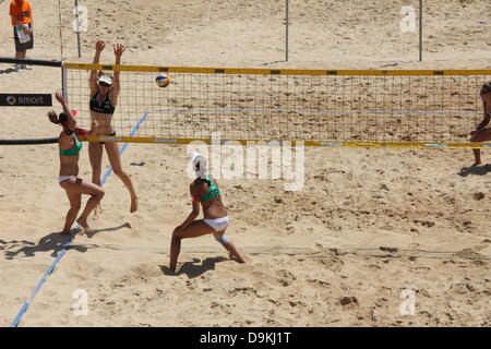 20 giugno 2013 Forrer-Vergé-Dépré Svizzera v Day-Pavlik USA team swatch beach volley campionati del mondo torneo nel foro Italico a Roma Italia Foto Stock