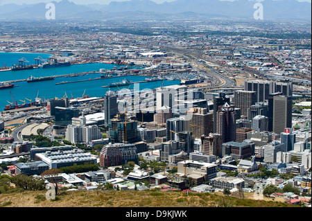 Lo skyline di Città del Capo e il porto, Western Cape, Sud Africa Foto Stock