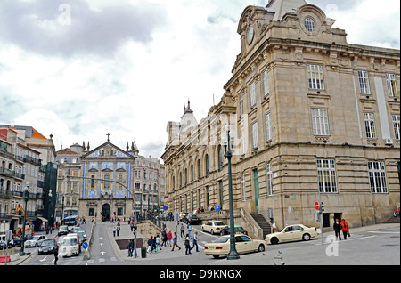 Alla stazione ferroviaria di Sao Bento square Porto Portogallo Foto Stock