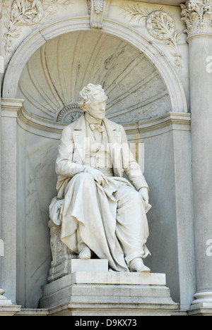 Un monumento al famoso scrittore austriaco Franz Grillparzer nel Volksgarten, Vienna Foto Stock