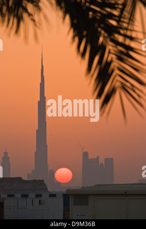 Burg Al Khalifa al tramonto Foto Stock