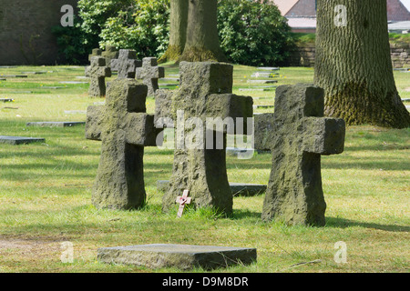 Langemark cimitero militare tedesco per commemorare la prima guerra mondiale Foto Stock