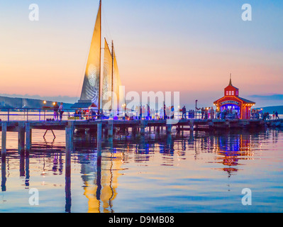 Waterfront area portuale di Watkins Glen New York durante l'Harbour Lights celebrazione Foto Stock