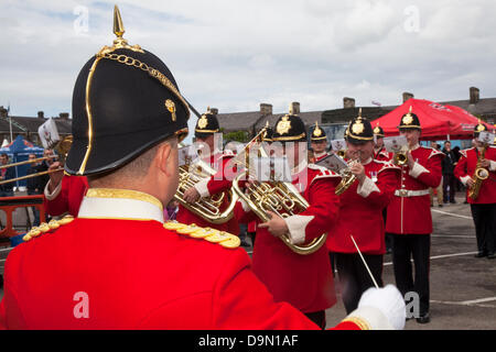 Preston Regno Unito, 22 giugno 2013. Conducendo la banda del re la divisione in base alla Caserma Weeton a Preston mostrano militare alla Caserma Fulwood, Preston, Lancashire . I soldati e le donne, cadetti e veterani rappresentano la Royal Navy, l esercito e la Royal Air Force provenienti da tutto il Nord Ovest: Cheshire, Cumbria, Lancashire, Merseyside e Greater Manchester. Il Preston mostrano militare è il display più grande da parte delle forze armate in Inghilterra del Nord Ovest. Credito: Mar fotografico/Alamy Live News Foto Stock