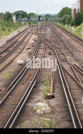 Linea ferroviaria diretta via in direzione sud-ovest da Wimbledon Station di Londra, Regno Unito Foto Stock