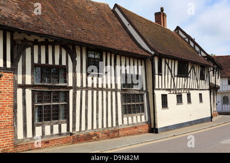 Xv secolo gli edifici con travi di legno nel borgo medievale di Lavenham, Suffolk, Inghilterra, Regno Unito, Gran Bretagna