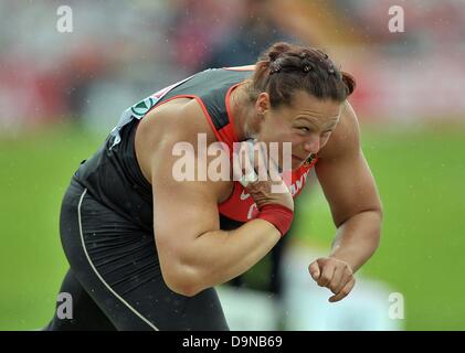 Gateshead. Tyne and Wear. Regno Unito. Il 23 giugno, 2013. Christina Schwanitz (GER). Womens colpo messo. Giorno 2. Il Team Europeo di Atletica. Gateshead. Tyne and Wear. Regno Unito. Foto Stock