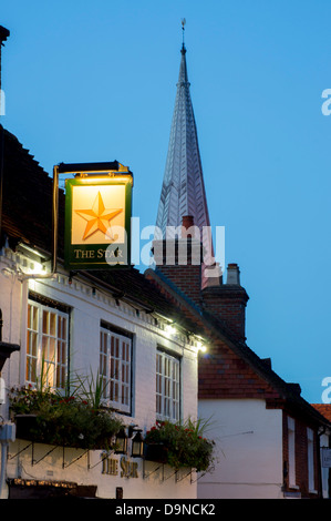 Regno Unito, Inghilterra, surrey, godalming, crepuscolo Foto Stock