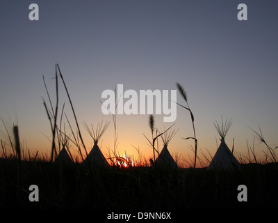 Fort Unione monumento nazionale tende Tepee Tramonto Erba 1372. Foto Stock