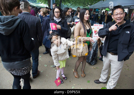 Vietnam Festival aperto 2013 (VOF 2013) è una cultura Vietnamita festival che celebra il meglio del Vietnam a Londra. Foto Stock