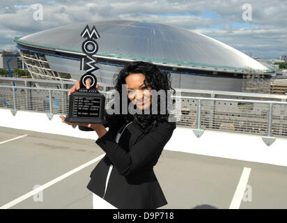 Glasgow, Scotland, Regno Unito. Il 24 giugno 2013. Premi Mobo xviii anniversario annuncio di Glasgow. Nella foto al SSE idro, Glasgow che ospiterà questo anni Awards per il xix di Ottobre fondatore Kanya King MBE Foto Stock