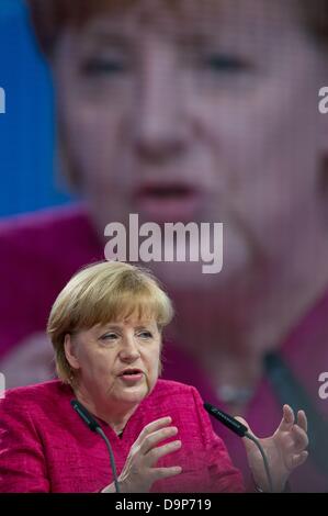 Berlino, Germania. Il 24 giugno 2013. CDU di leader di partito e il Cancelliere tedesco Angela Merkel parla di un CDU/CSU programma elettorale il congresso di Berlino, Germania, 24 giugno 2013. Entrambe le parti presentano il loro programma comune per il 2013-2017 periodo legislativo. Foto: Tim Brakemeier Foto Stock