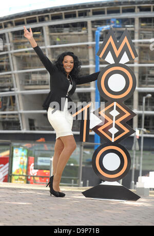 Glasgow, Scotland, Regno Unito. Il 24 giugno 2013. Premi Mobo xviii anniversario annuncio di Glasgow. Nella foto al SSE idro, Glasgow che ospiterà questo anni Awards per il xix di Ottobre fondatore Kanya King MBE Foto Stock