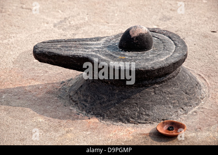 Shiva lingam. Varanasi, Benares, Uttar Pradesh, India Foto Stock