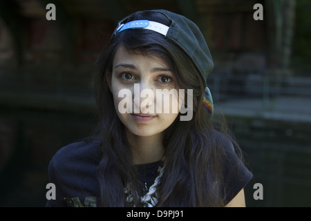 17 enne ragazza adolescente di Brooklyn, New York. Foto Stock