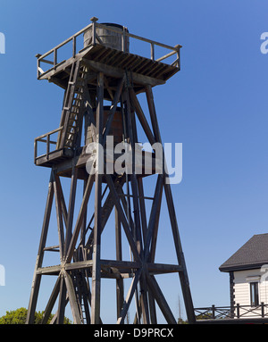 Storico old water tower nel cuore di Mendocino, visto nel film di estate del 42 Foto Stock