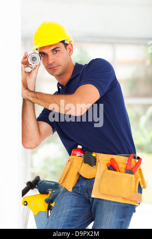 Sorveglianza di sicurezza tecnico del sistema di regolazione della telecamera TVCC Foto Stock