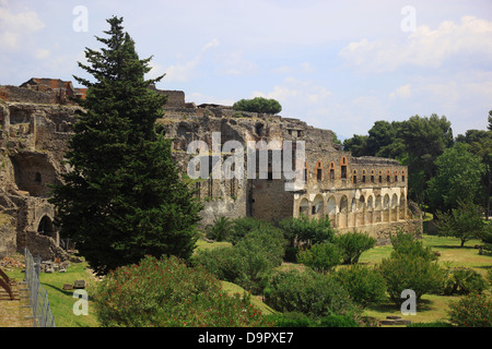 Porta Marina l'ingresso agli scavi di Pompei, Campania, Italia Foto Stock