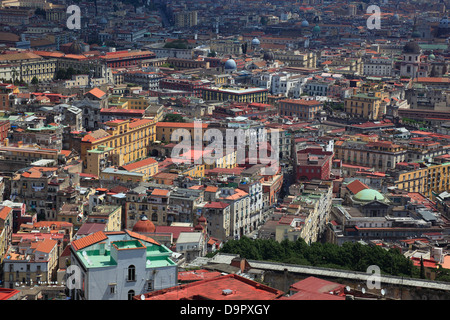 Vista dalla collina del Vomero per la città di Napoli, campania, Italy Foto Stock