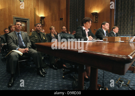 002 AC Donna Bucella testimonianza davanti al Senato Homeland Security Committee. Foto Stock