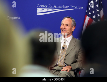 005 Centro per il progresso americano tiene la discussione affrontando nel passato, nel presente e nel futuro di confine sudoccidentale S. Foto Stock