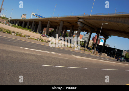 Approccio al Kingston Bridge a Glasgow, Scozia Foto Stock