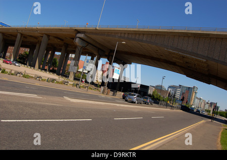 Approccio al Kingston Bridge a Glasgow, Scozia Foto Stock