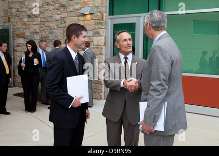 012 Apertura delle frontiere a livello globale College. Foto Stock