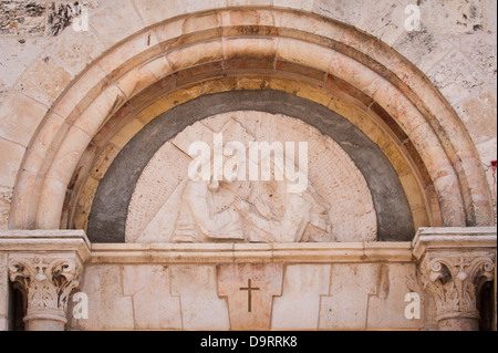 Israele Città Vecchia di Gerusalemme la Via Dolorosa Stazione della croce 4 quattro quarto Gesù incontra la madre Maria Chiesa Armena Lady Foto Stock