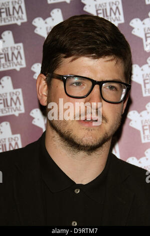 JAMES ALEXANDROU UK Gold. PREMIERE MONDIALE apertura notturna GALA DEL 12TH EAST END FILM FESTIVAL LIMEHOUSE Londra Inghilterra 25 Ju Foto Stock