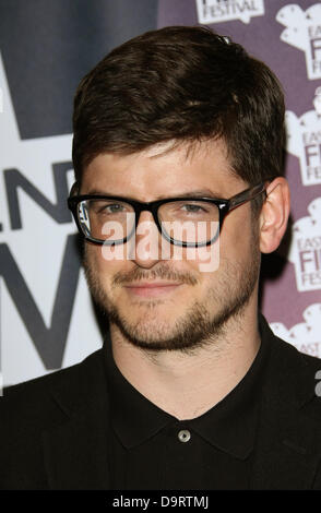 JAMES ALEXANDROU UK Gold. PREMIERE MONDIALE apertura notturna GALA DEL 12TH EAST END FILM FESTIVAL LIMEHOUSE Londra Inghilterra 25 Ju Foto Stock