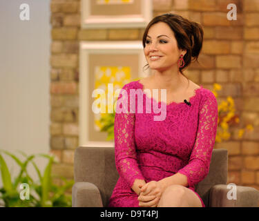 Toronto, Canada. Giugno 25, 2013. Attrice canadese Erica Durance apparenze sulla CTV è la Marilyn Denis Visualizza promuovendo la stagione due di salvataggio di speranza soprannaturale dramma medico che ha debuttato sulla CTV (Canada) e NBC (US) reti. Credito: EXImages/Alamy Live News Foto Stock