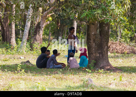 La vita quotidiana nelle zone rurali Kampot provincia della Cambogia Foto Stock