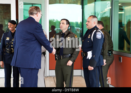 041 Apertura delle frontiere a livello globale College. Foto Stock