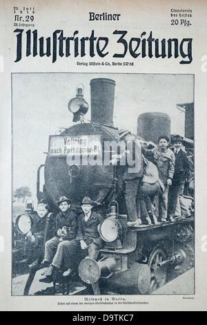 La pagina di copertina del Berliner Illustrirte Zeitung Nr.29 (Berlino Giornale Illustrato No.29) pubblicato il 20 luglio 1919 raffigura il trasporto di persone su una locomotiva con la scritta 'Vollring nach Potsdamer Bahnhof" (Full Circle per la stazione di Potsdam) di Berlino, Germania, durante gli scioperi dei lavoratori nel settore dei trasporti nel contesto del Märzkämpfe ('Marco combatte ' - lotte che ne seguì da dimostrazioni su tutto il territorio nazionale dei lavoratori a sostegno della causa rivoluzionaria) a Berlino nel marzo 1919. La didascalia recita: 'Wild West a Berlino. In viaggio con una delle poche città linee ferroviarie Foto Stock