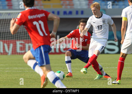 Antalya, Turchia. Il 26 giugno 2013. FIFA U-20 WORLD CUP TURCHIA 2013 AKDENIZ University Stadium, Antalya, Turchia. Il 26 giugno 2013. La figura mostra l'INGHILTERRA U20 No.17 Luca Williams nel match contro il Cile come parte della FIFA U-20 World Cup Turchia 2013 torneo stasera. Credito: Jeff Gilbert/Alamy Live News Foto Stock