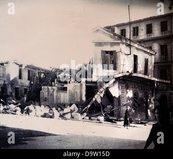 La Casa gialla ( dopo il bombardamento ) Place Lamartine Arles Francia, fu distrutta durante il bombardamento del 25 1944 giugno Vincent van Gogh Foto Stock