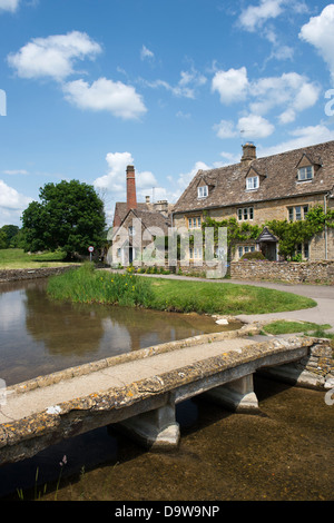 Il Vecchio Mulino. Macellazione inferiore. Cotswolds, Gloucestershire, Inghilterra Foto Stock