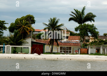 Spiaggia privata e bellissimo resort sul lungomare di Cabo Frio,Brasile Foto Stock