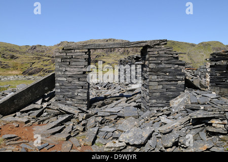 Runis di sistemazione dei blocchi a Rhosydd miniera di ardesia Croesor Gwynedd in Galles Cymru REGNO UNITO GB Foto Stock