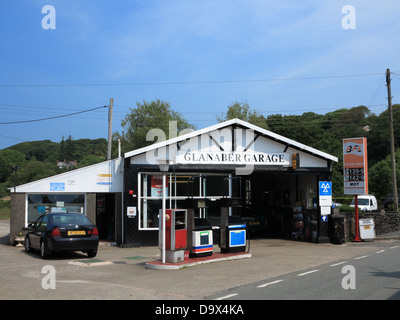 Glanaber Garage, Borth-y-Gest, Porthmadog, Gwynedd Foto Stock